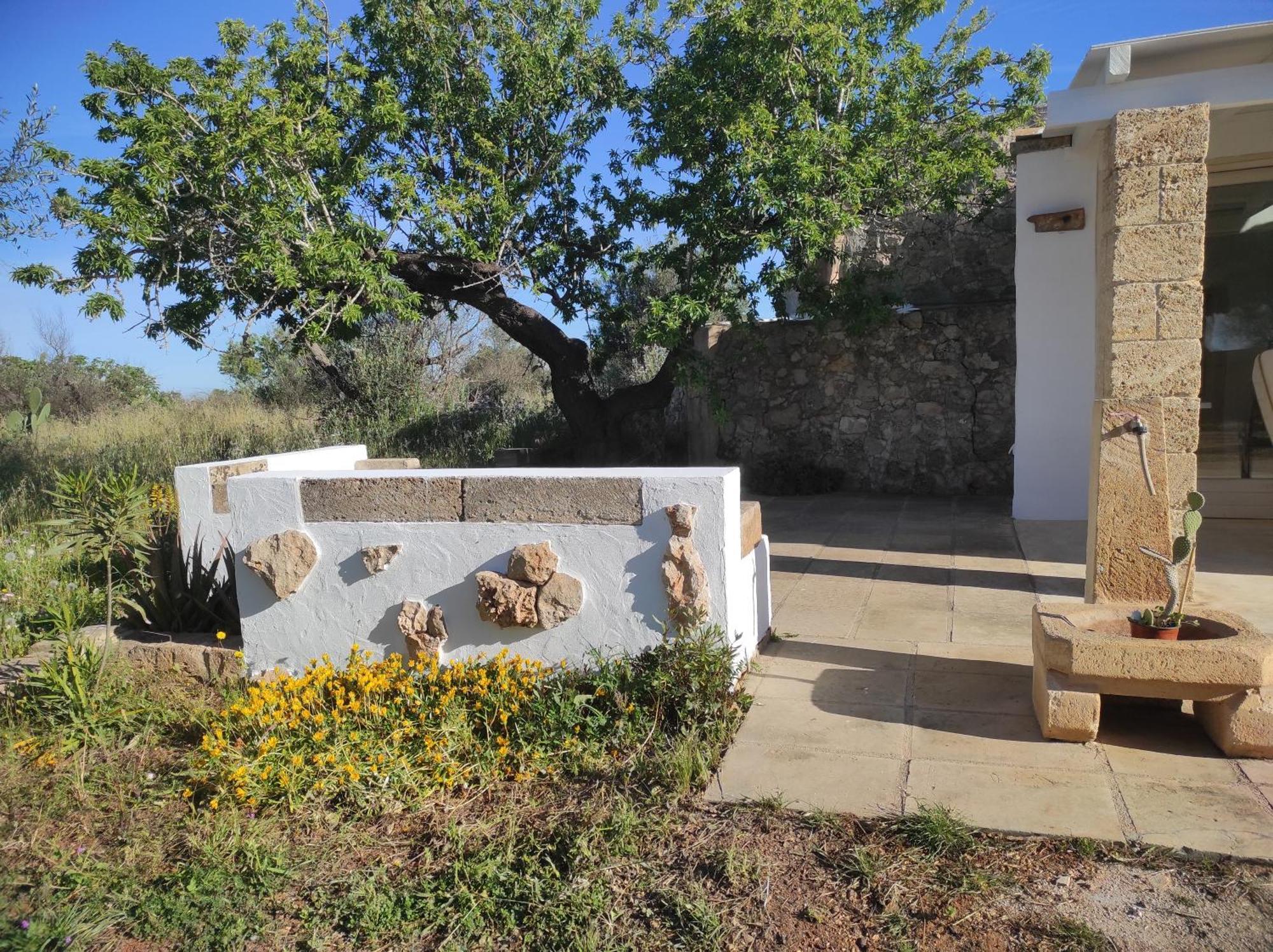 Trullo Contrada Specchi Apartment Racale Exterior photo